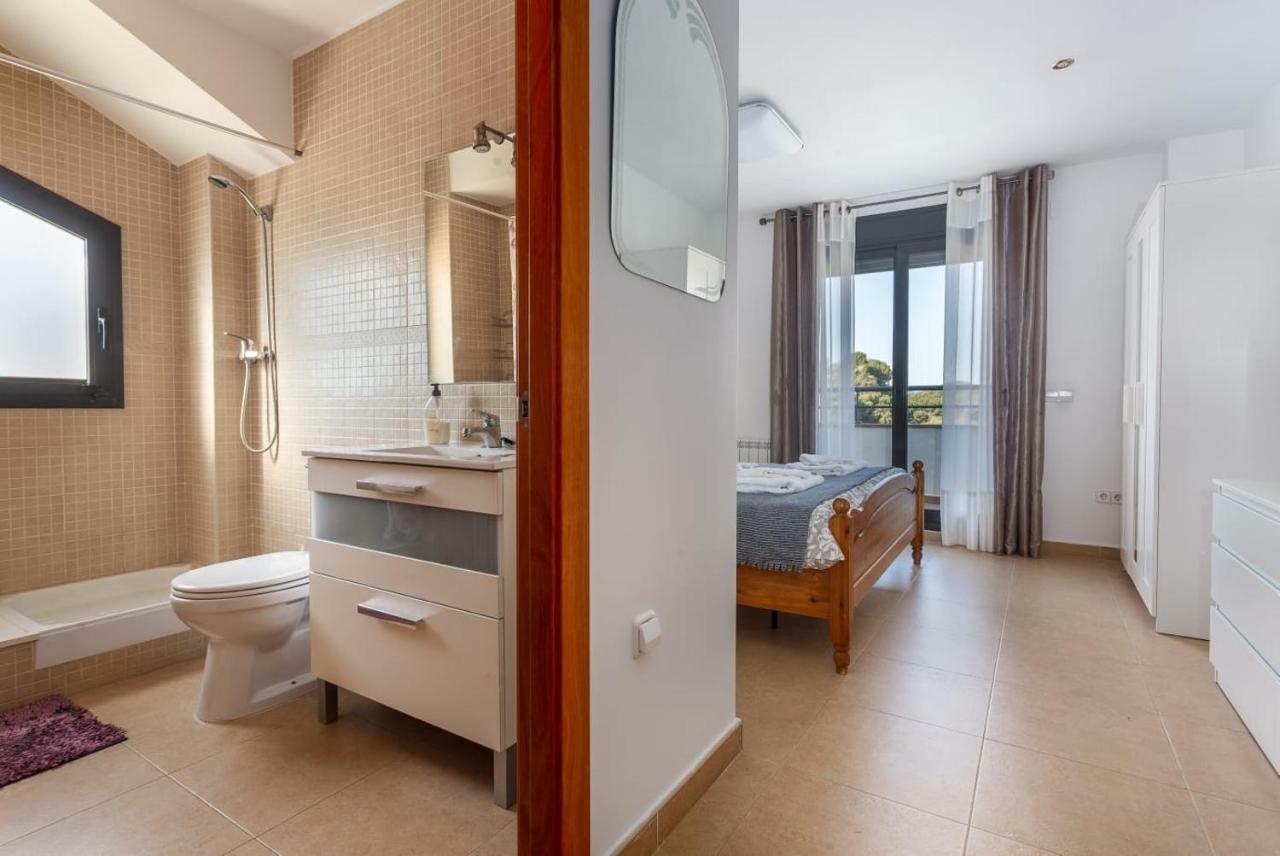 Luxury Villa Near The Sea Сан Антони де Калоне Екстериор снимка
